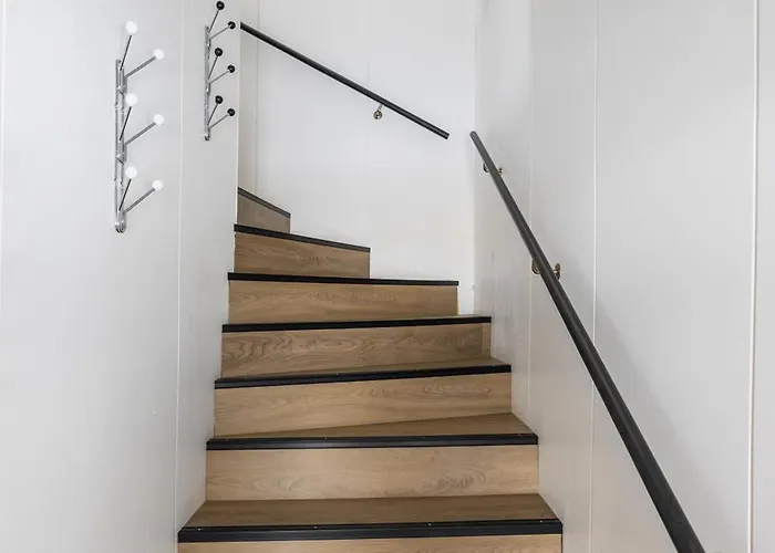 فيلة Stenberg By Booklapland روفانييمي